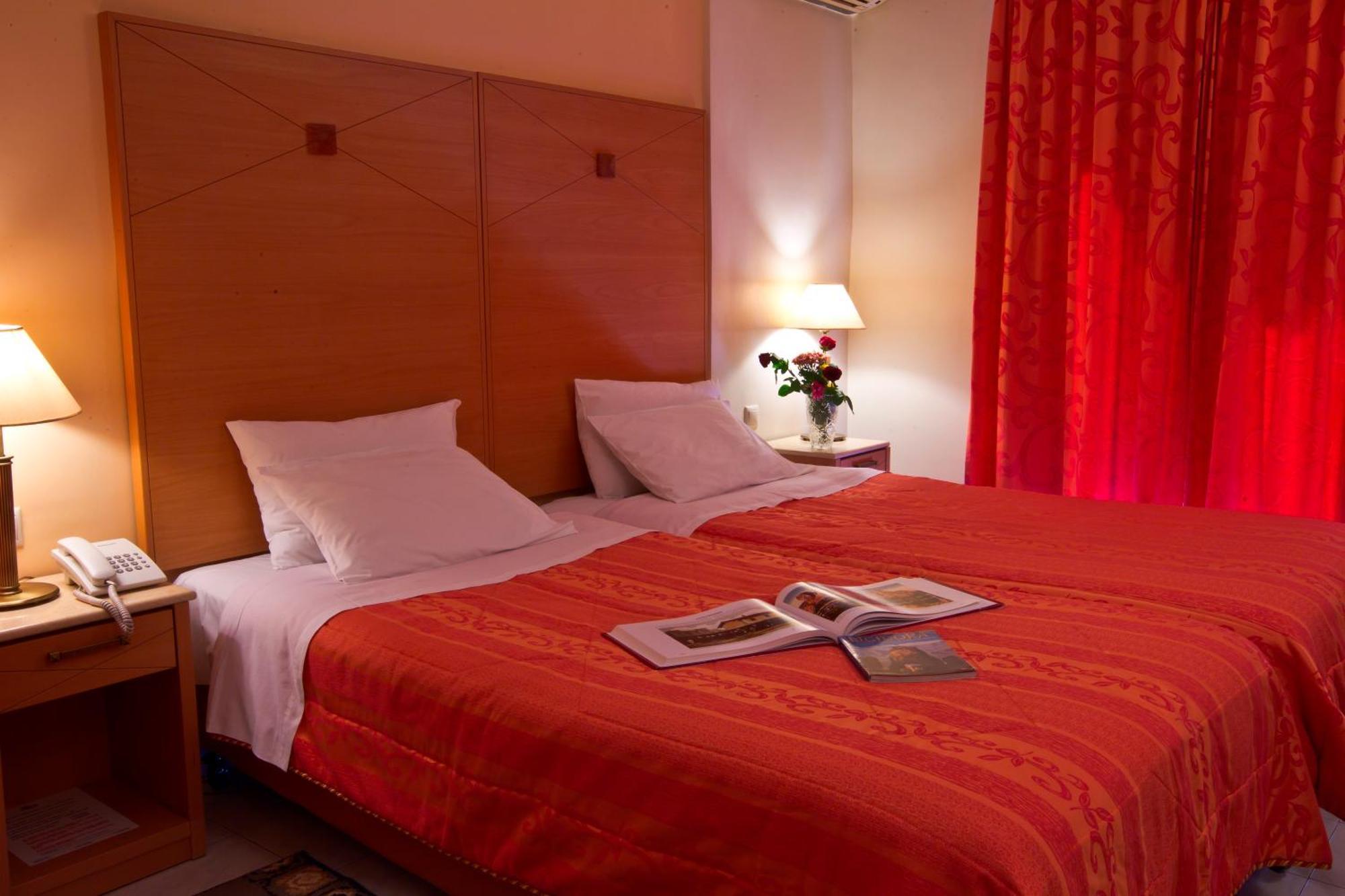 Hotel Kaikis Kalampáka Buitenkant foto